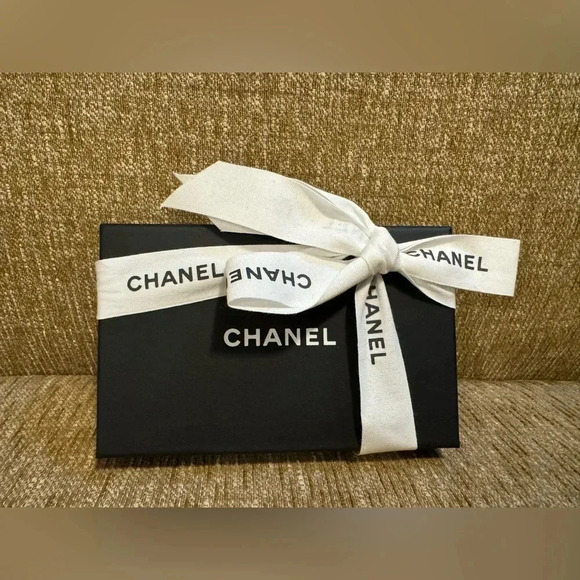 ❤️ Authentic Chanel Classic Card Holder Black Caviar Leather W/ Receipt & Box ❤️ - Picture 2 of 12